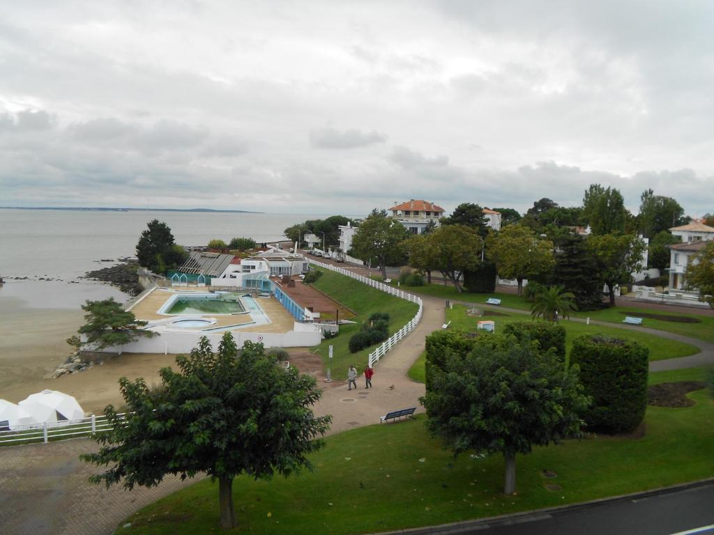 Hotel Beau Rivage Royan Exterior photo